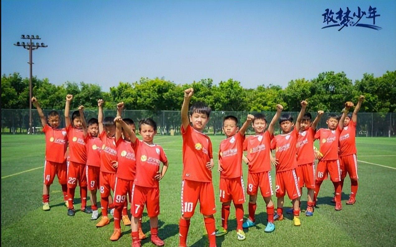 战瑞士4次射正,为卡塔尔队世界杯单场最多